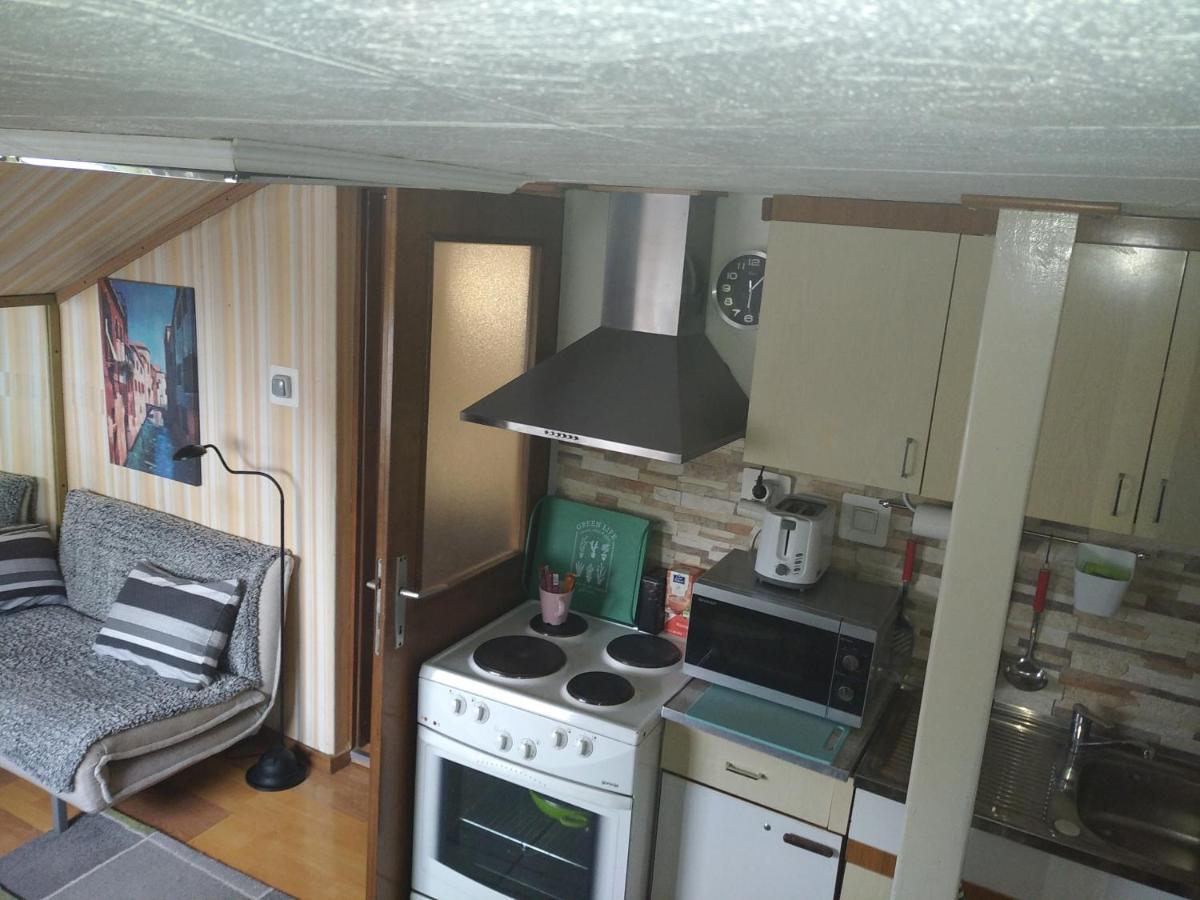 Apartment " Studio Green " Free Parking, Self Check-In زغرب المظهر الخارجي الصورة