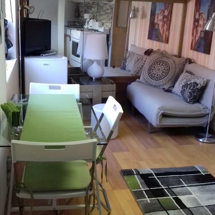 Apartment " Studio Green " Free Parking, Self Check-In زغرب المظهر الخارجي الصورة